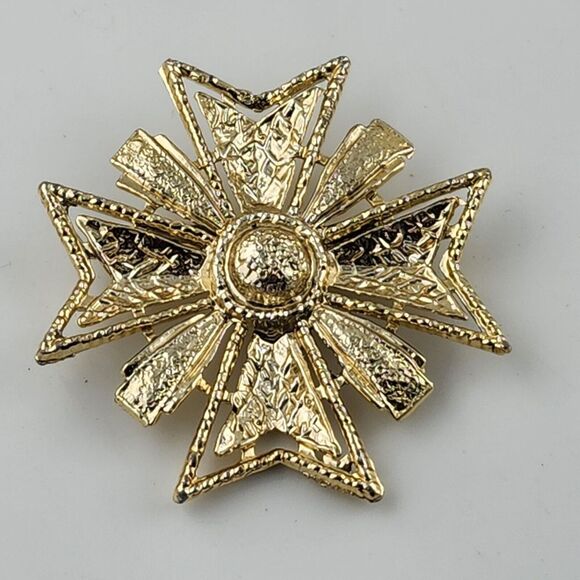 Jewelry - Vintage White Metal Casters Association Gold Tone Maltese Cross Brooch